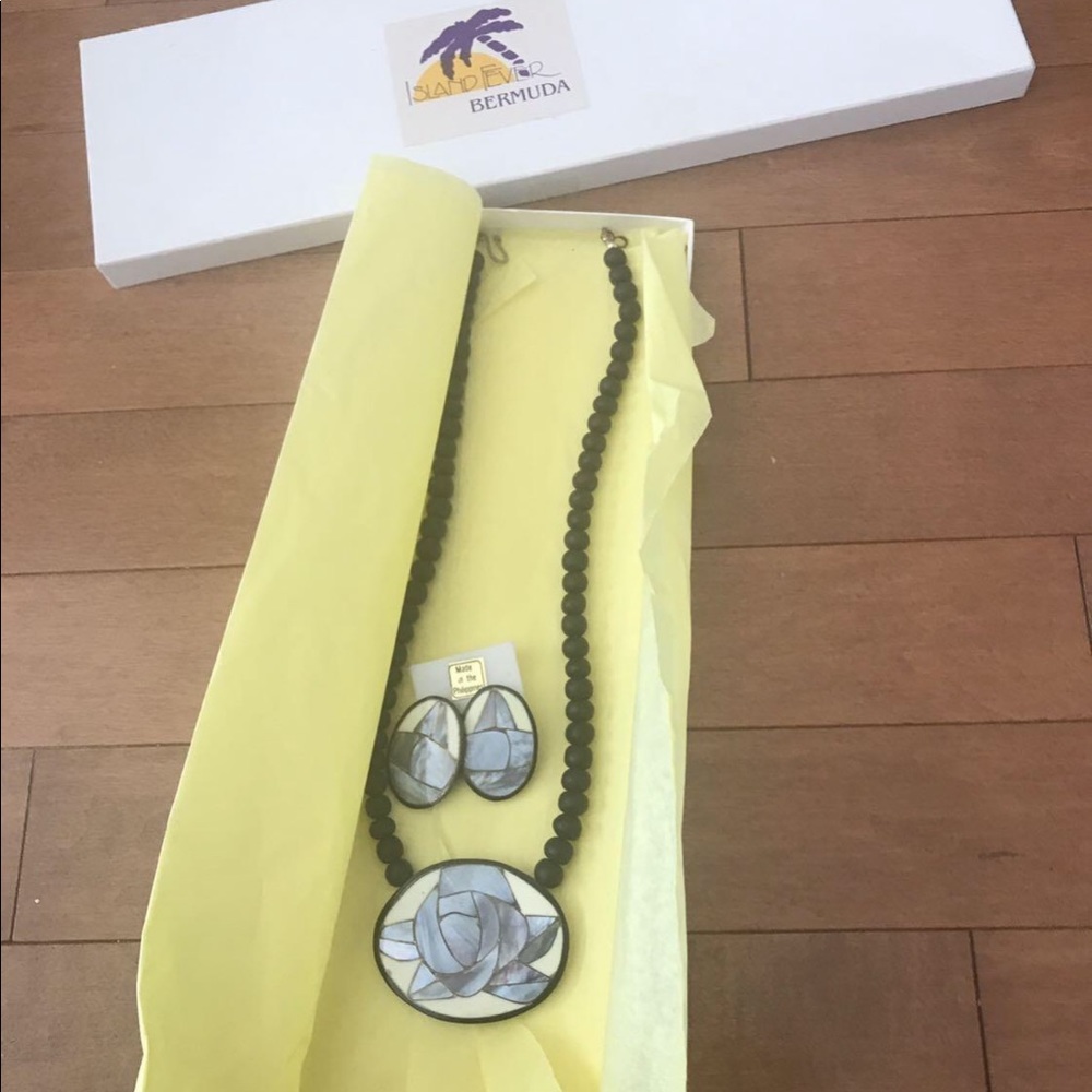 Never worn Bermuda necklace & earrings